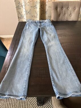 MOTHER The Outsider Sneak Light Blue Flare Jeans